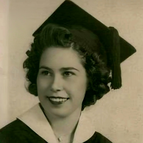 Meet your Posher, Carrie - Picture 2 of 2